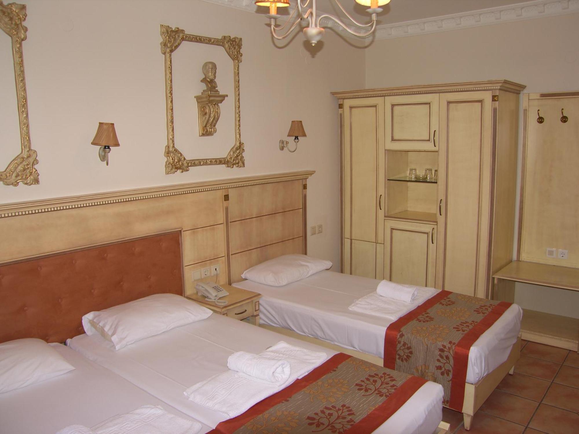 Parthenon Art Hotel Olympiakí Aktí Phòng bức ảnh